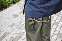 將圖片載入圖庫檢視器 日本國寶級皮革枥木皮革tablet旅行用銀包