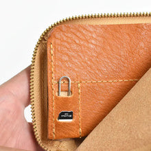 將圖片載入圖庫檢視器 日本國寶級皮革枥木皮革tablet旅行用銀包