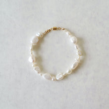 將圖片載入圖庫檢視器 temtem 14KGF 巴洛克珍珠磁吸扣手鍊 MG-B002