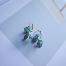將圖片載入圖庫檢視器 Lueur- AJISAI EARRINGS 11 -greenpurple
