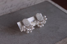 將圖片載入圖庫檢視器 nimelt- ears/ pearl fringe silver