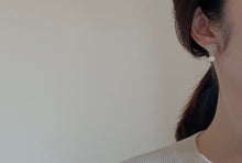 將圖片載入圖庫檢視器 nimelt- ears/ glint pearl