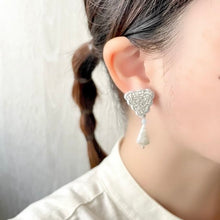 將圖片載入圖庫檢視器 cheese- earrings mokomoko triangle Light blue