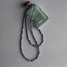 將圖片載入圖庫檢視器 and.cou- necklace/ silent blue czech vintage beads LONG
