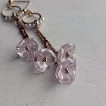 將圖片載入圖庫檢視器 and.cou- ears/ suzu/vintage czech beads & baby pearl beads pink
