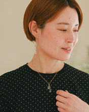 將圖片載入圖庫檢視器 HARIO Lampwork Factory 頸鏈/ 玻璃鈴蘭