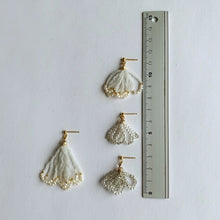 將圖片載入圖庫檢視器 and.cou- ears/ kurara/ czech vintage silver tube beads