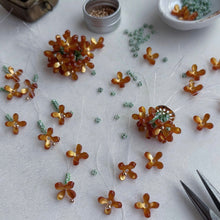 將圖片載入圖庫檢視器 and.cou- ears/ baby sisi【金木犀】/vintage Beads & flower beads