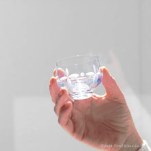 將圖片載入圖庫檢視器 小樽切子清酒杯 粉藍 OG10103|TOMI CRAFT江戶硝子(*實體店限定販賣)