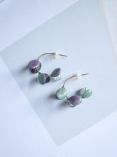 將圖片載入圖庫檢視器 Lueur- AJISAI EARRINGS 13 -greenpurple