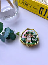 將圖片載入圖庫檢視器 ANDREA GARLAND 英國香氣護唇膏指緣油|油畫小狗