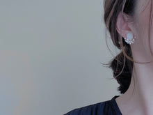 將圖片載入圖庫檢視器 nimelt- ears/ pearl fringe silver