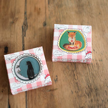 將圖片載入圖庫檢視器 ANDREA GARLAND護唇膏指緣油- 1960'奔跑貴婦犬