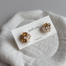 將圖片載入圖庫檢視器 and.cou- ears/ chica/ freshwater pearls & small flower