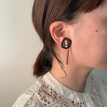 將圖片載入圖庫檢視器 cheese- earrings 「花心に触れるたび」Whenever I touch the core of a flower brown