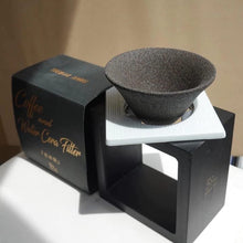 將圖片載入圖庫檢視器 39arita免濾紙有田燒円錐形濾杯3件套裝 (含木托架)