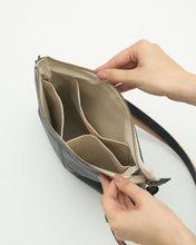 將圖片載入圖庫檢視器 Kanmi. fuwari Slim Shoulder Bag B25-19

