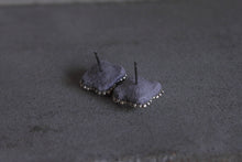 將圖片載入圖庫檢視器 nimelt- ears/ soufflé flower
