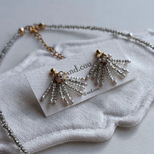 將圖片載入圖庫檢視器 and.cou- ears/ ritsu one/czech vintage silver tube beads
