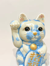 將圖片載入圖庫檢視器 京燒花結晶招財貓14cm- 藍米 x 花火金字招福
