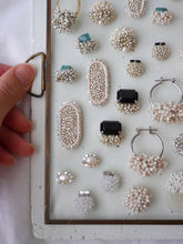將圖片載入圖庫檢視器 sheep.accessory｜Earrings｜KAKERA 磷灰石 x 銀色米珠
