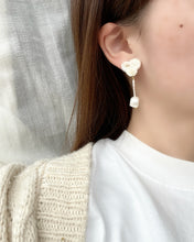 將圖片載入圖庫檢視器 cheese- earrings 開花宣言 Ivory
