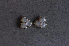 將圖片載入圖庫檢視器 nimelt- ears/ triangle mother of pearl silver
