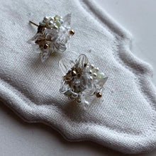 將圖片載入圖庫檢視器 and.cou- ears/ Lily/ France vintage beads
