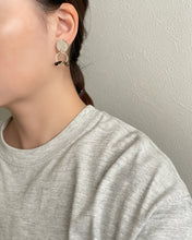 將圖片載入圖庫檢視器 cheese- earrings 深呼吸之後 smoky quartz
