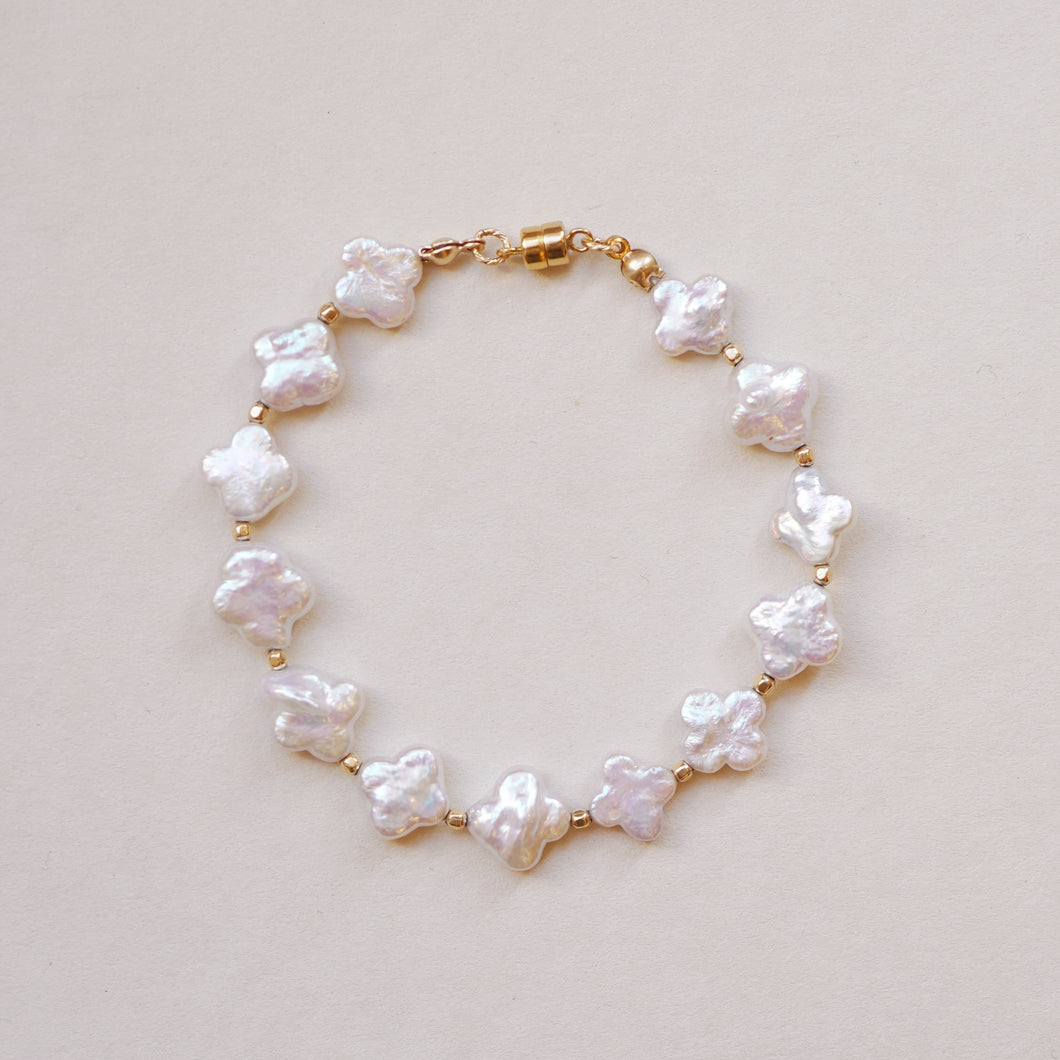 temtem 14KGF 磁吸花形珍珠手鏈 MG-B013