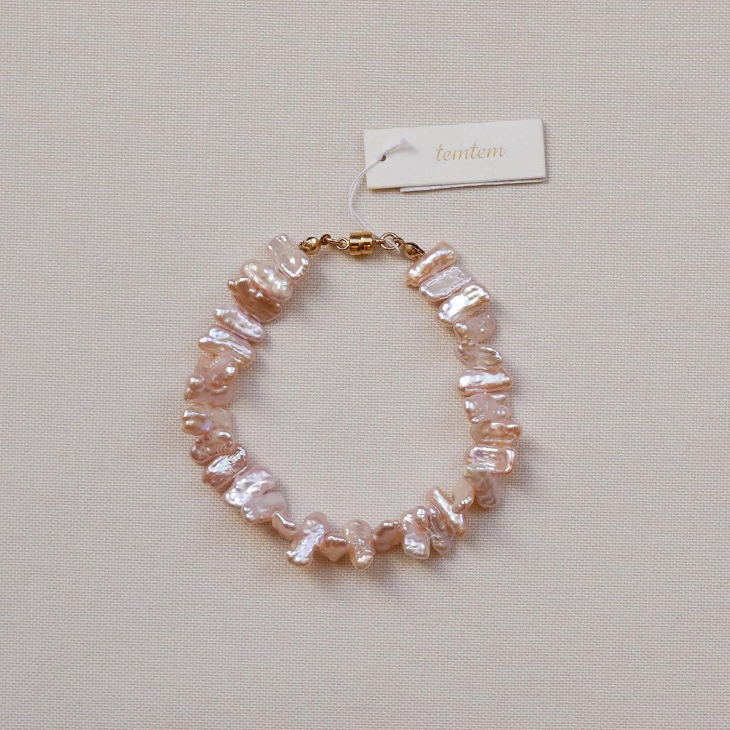 temtem 磁吸扣異形狀珍珠手鏈  MG-B011