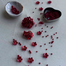 將圖片載入圖庫檢視器 and.cou- ears/ baby sisi 【薔薇】/vintage Beads &amp; flower beads
