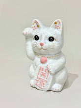 將圖片載入圖庫檢視器 京燒花結晶招財貓14cm- 白色 x 淺粉開運

