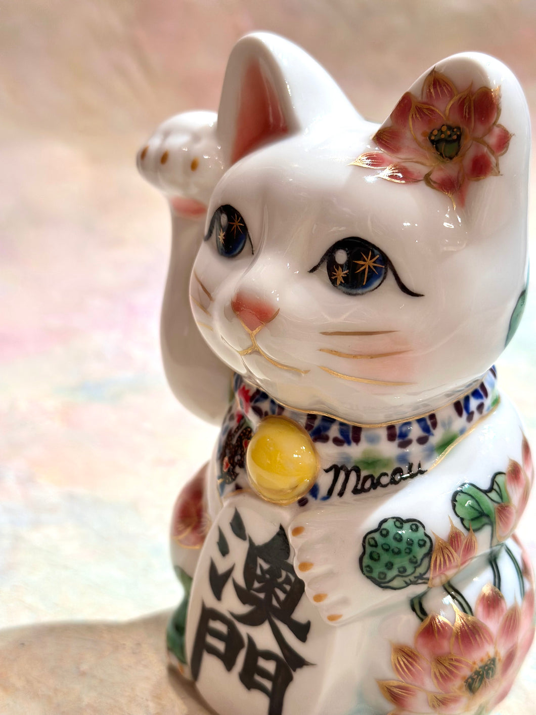 京都百年陶窯色繪招財貓 澳門限定版「荷花大三巴牌坊」