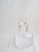 將圖片載入圖庫檢視器 Lueur- AJISAI EARRINGS 12 -lavender
