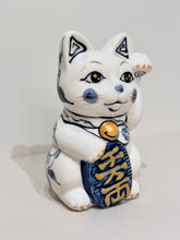 將圖片載入圖庫檢視器 京燒染付招財貓14cm- 山茶花千萬兩
