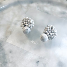 將圖片載入圖庫檢視器 accessory.Nui- earrings Howlite 白紋石 / no1
