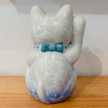 將圖片載入圖庫檢視器 京燒花結晶招財貓14cm- 淺藍漸變千萬兩
