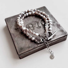 將圖片載入圖庫檢視器 and.cou- bracelet/ light gray freshwater pearl
