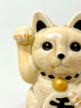 將圖片載入圖庫檢視器 京燒花結晶招財貓14cm- 黃身黑字千萬兩
