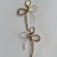 將圖片載入圖庫檢視器 and.cou- ears/ rica/ribbon &amp; vintage baby pearl beads
