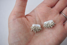 將圖片載入圖庫檢視器 sheep.accessory｜Earrings｜KAKERA Keshi珍珠 x 銀色米珠

