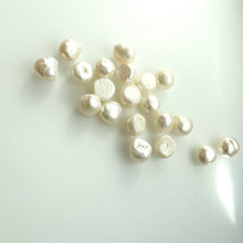 將圖片載入圖庫檢視器 cheese- earrings 開花宣言 Ivory
