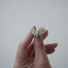 將圖片載入圖庫檢視器 accessory.Nui- ear cuff Rowan White/ Black

