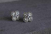 將圖片載入圖庫檢視器 nimelt- ears/ soufflé flower
