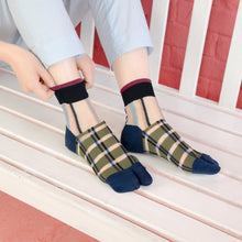 將圖片載入圖庫檢視器 COQ SOCKS- multiple check Khaki（CT-24-1-N2M_054）
