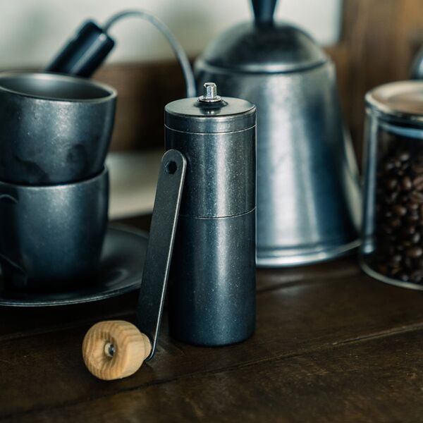 青芳製作所 Black Vintage系列不銹鋼手動咖啡磨豆機